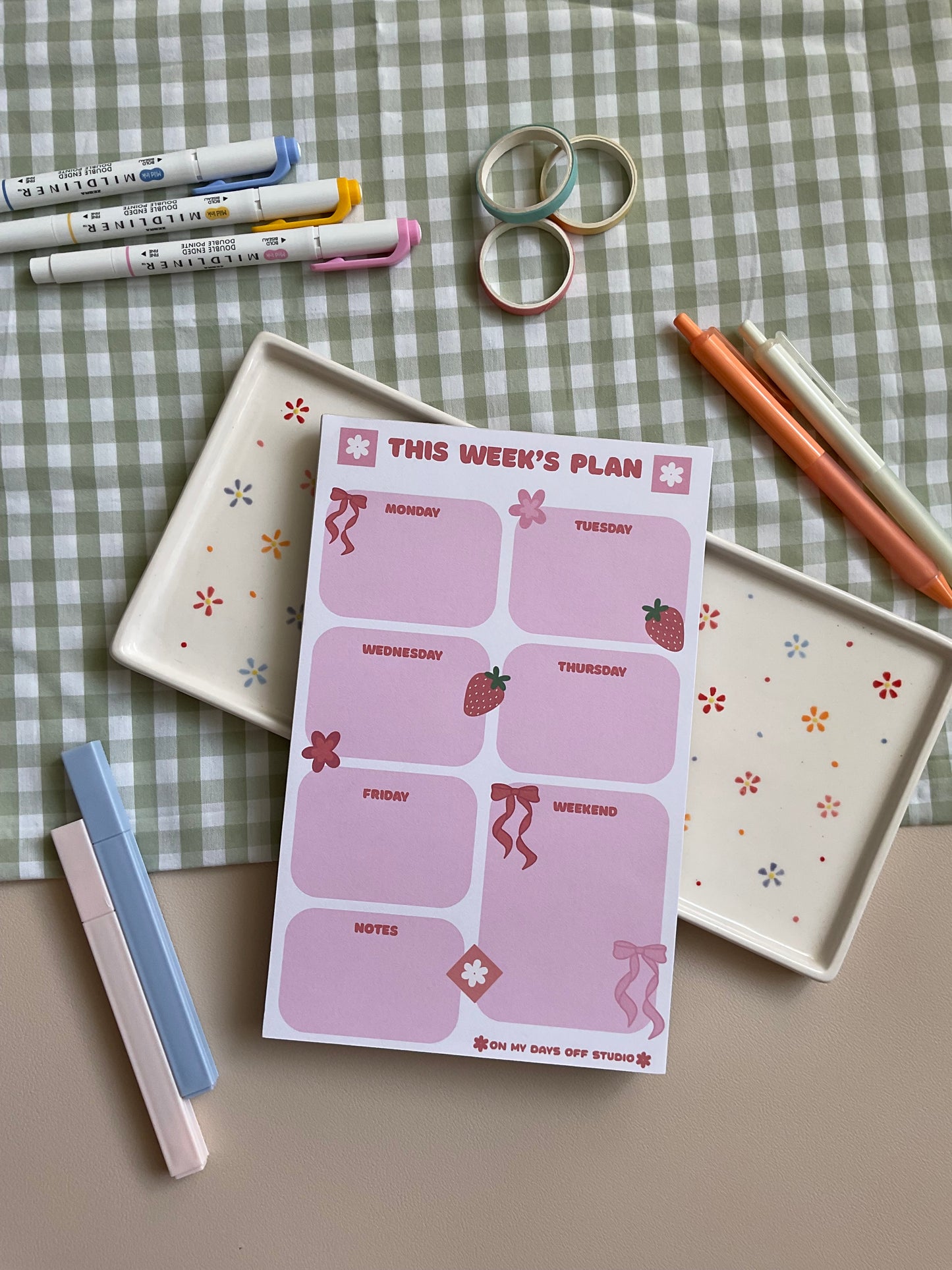 Strawberry Weekly Planner Notepad