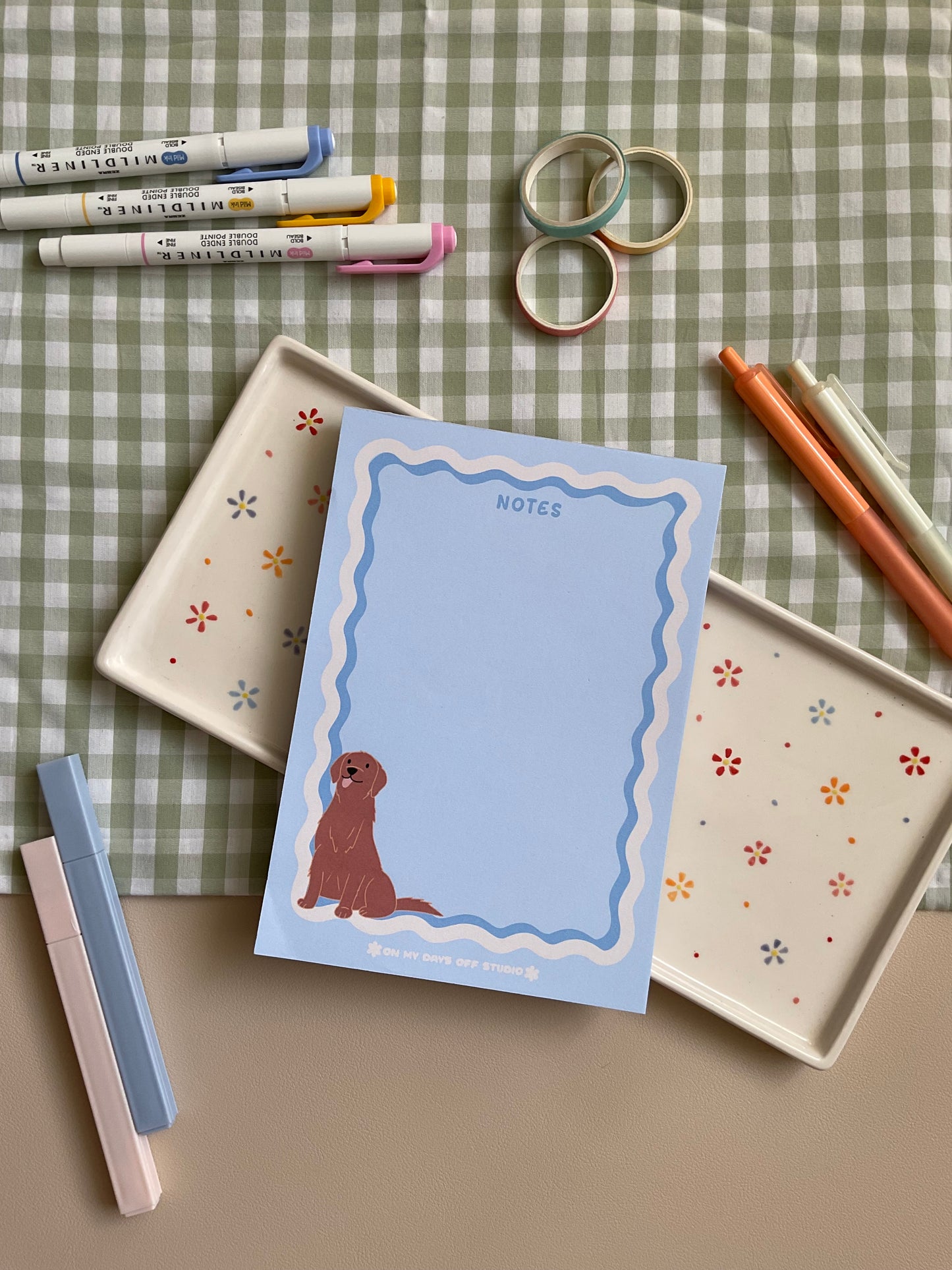 Golden Retriever Wavy Notepad