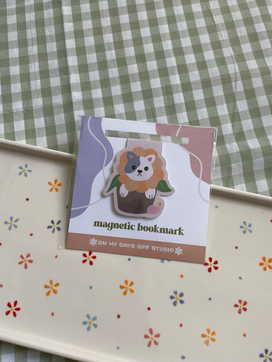 Sunflower Cat Magnetic Bookmark
