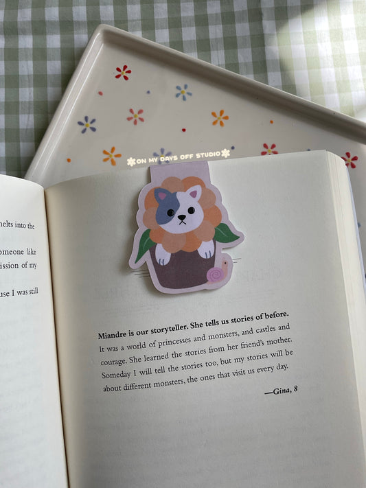 Sunflower Cat Magnetic Bookmark