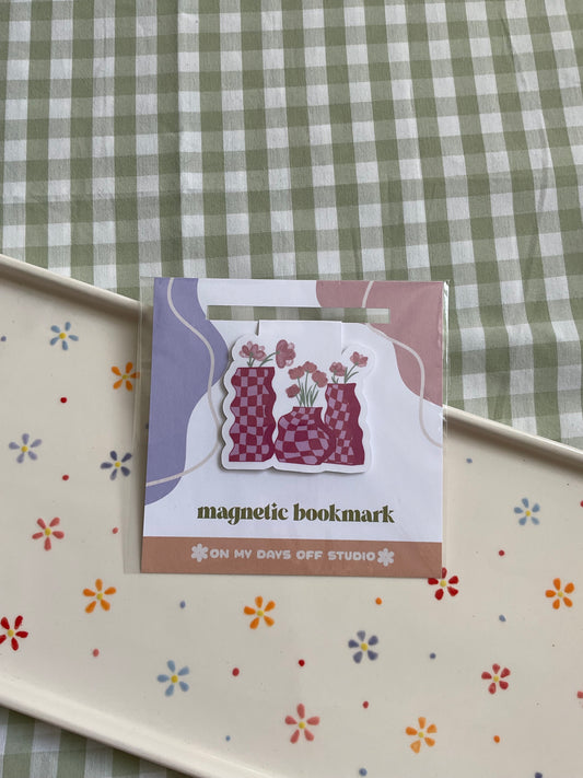 Pink Wavy Floral Magnetic Bookmark